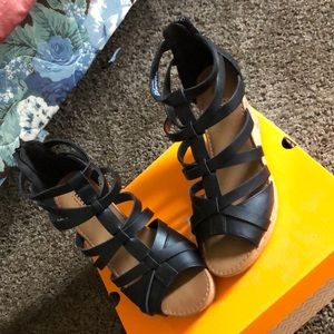 ANA MAXWELL all purpose heels